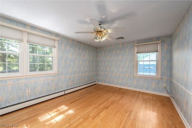 1385 Queen Annes Gate, Westlake, OH 44145