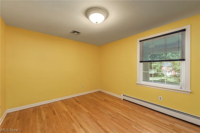 1385 Queen Annes Gate, Westlake, OH 44145