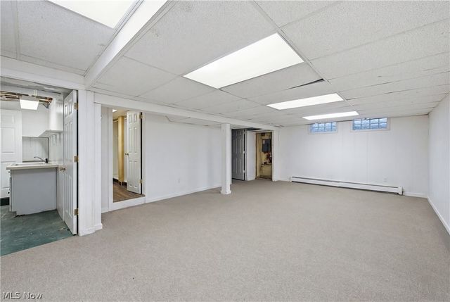 1385 Queen Annes Gate, Westlake, OH 44145