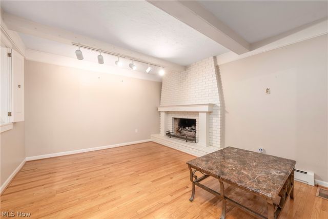 1385 Queen Annes Gate, Westlake, OH 44145