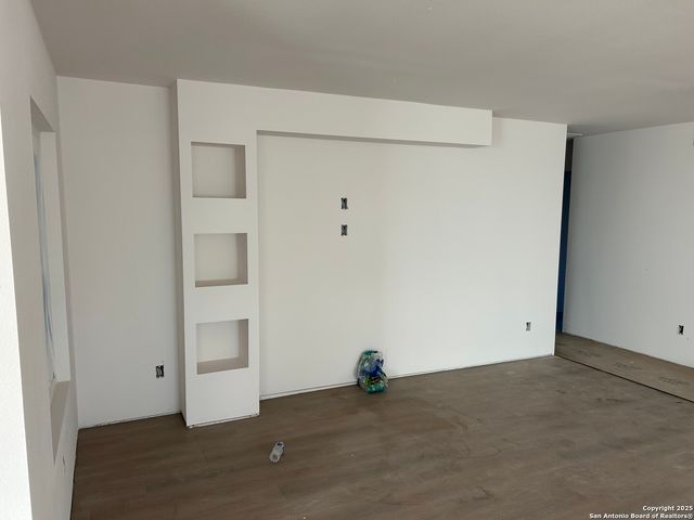 9818 Mill River Sq, San Antonio, TX 78245