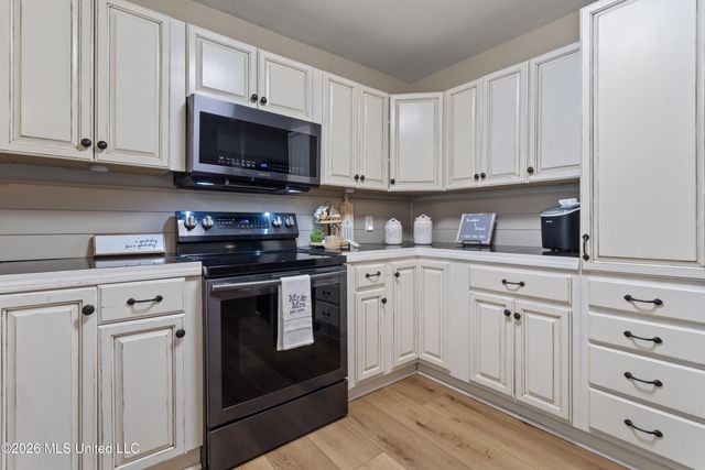 609 Beyer Drive, Bay Saint Louis, MS 39520