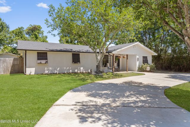 609 Beyer Drive, Bay Saint Louis, MS 39520