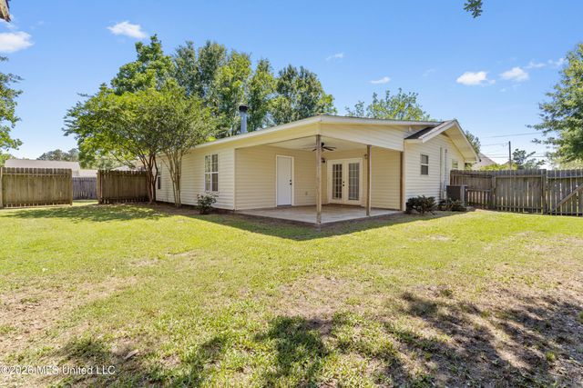 609 Beyer Drive, Bay Saint Louis, MS 39520