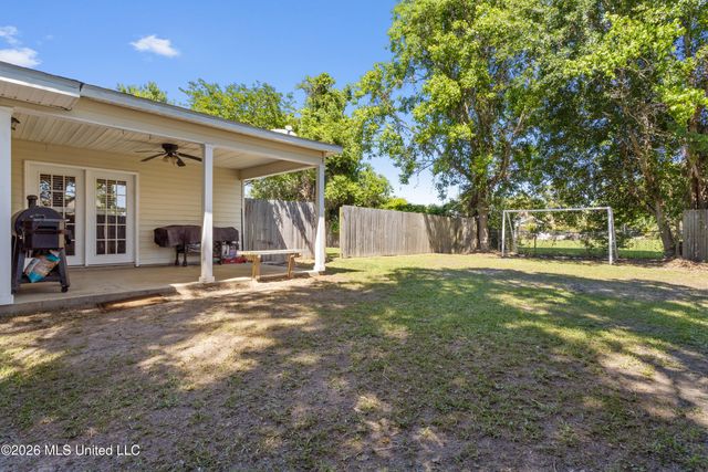 609 Beyer Drive, Bay Saint Louis, MS 39520