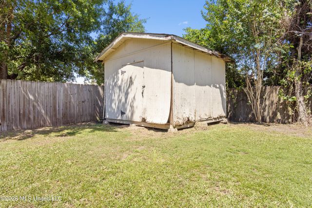 609 Beyer Drive, Bay Saint Louis, MS 39520