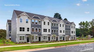 513 Annagh Drive, Charlotte, NC 28217