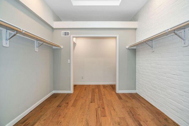 10 Woodstone Street, Houston, TX 77024