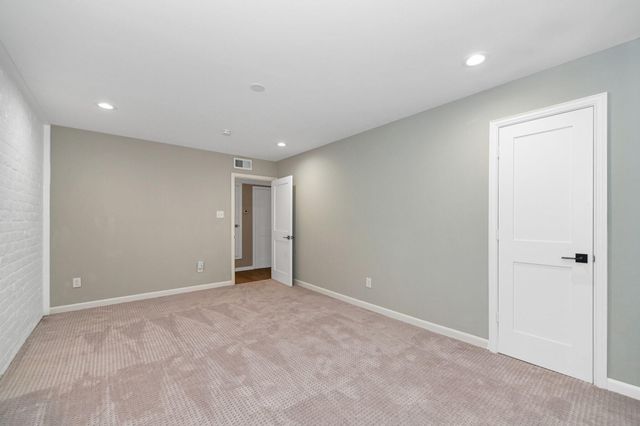 10 Woodstone Street, Houston, TX 77024