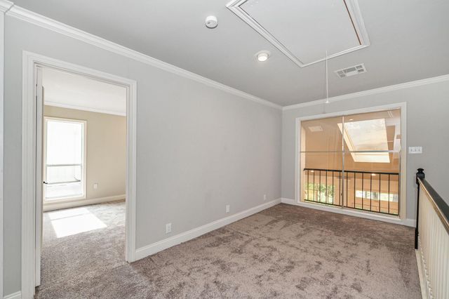 10 Woodstone Street, Houston, TX 77024