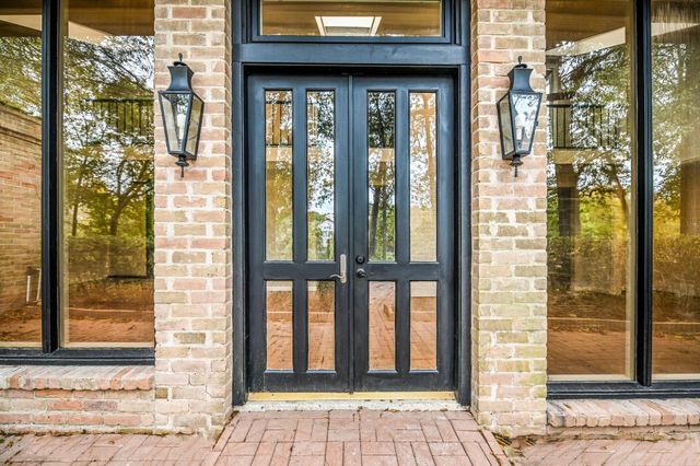 10 Woodstone Street, Houston, TX 77024