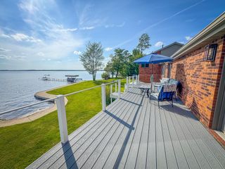 815 E Lake Mitchell Drive, Cadillac, MI 49601