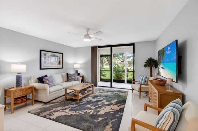 5280 Las Verdes Circle 112, Delray Beach, FL 33484