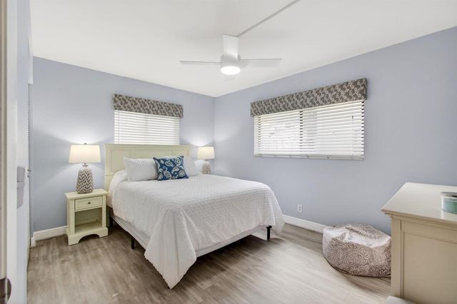 5280 Las Verdes Circle 112, Delray Beach, FL 33484