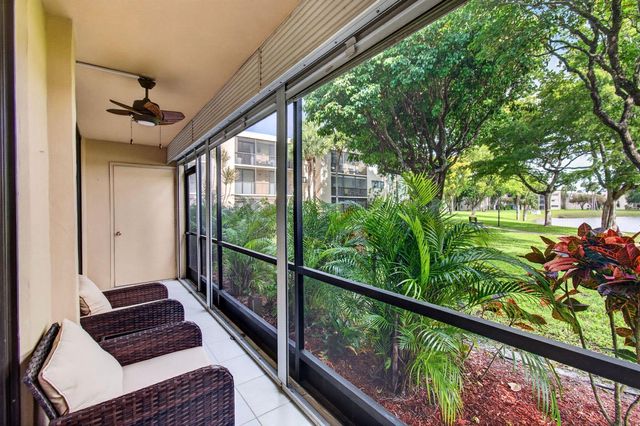 5280 Las Verdes Circle 112, Delray Beach, FL 33484