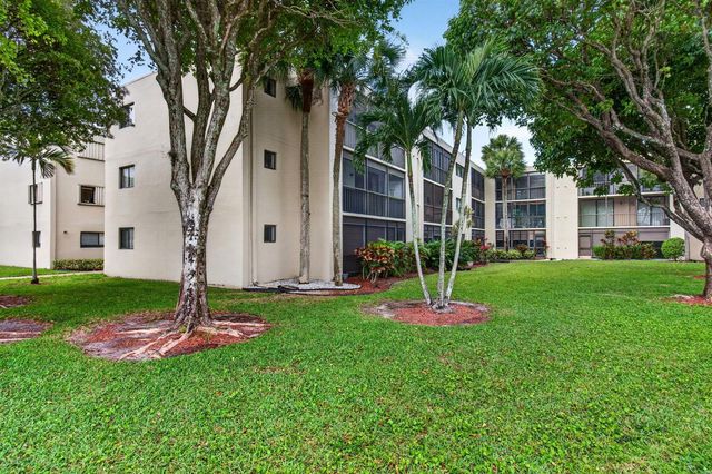 5280 Las Verdes Circle 112, Delray Beach, FL 33484
