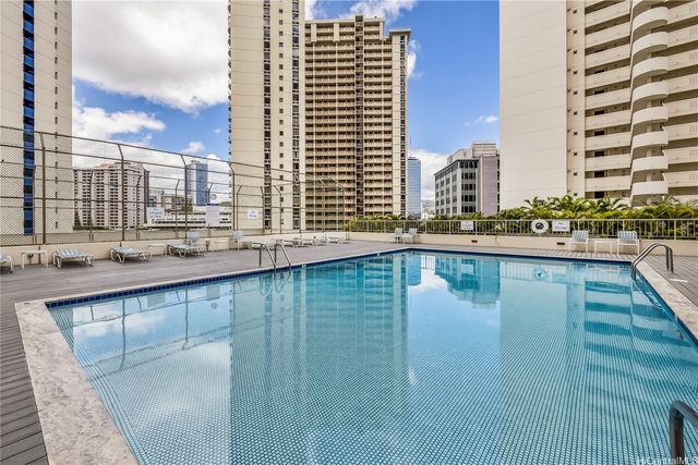 469 Ena Road 2703, Honolulu, HI 96815