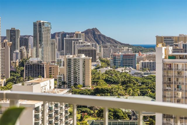 469 Ena Road 2703, Honolulu, HI 96815