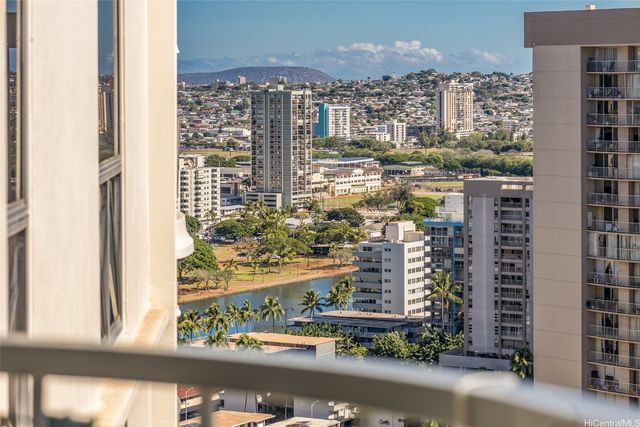 469 Ena Road 2703, Honolulu, HI 96815