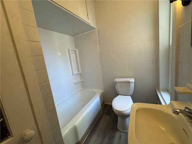 2104 Glendale Avenue, Bethlehem City, PA 18018