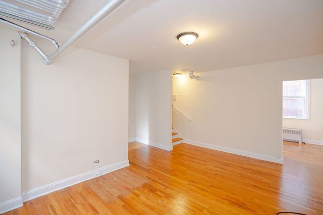 5425 W Montrose Avenue NB, Chicago, IL 60641