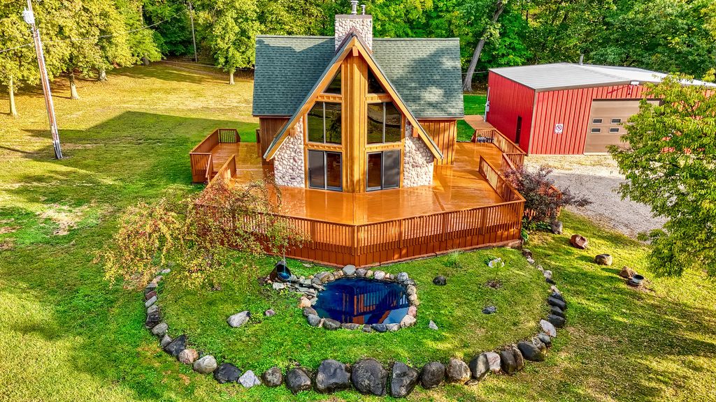 Image 3 of property listing at 1522 E State Route 71, Ottawa, IL 61350