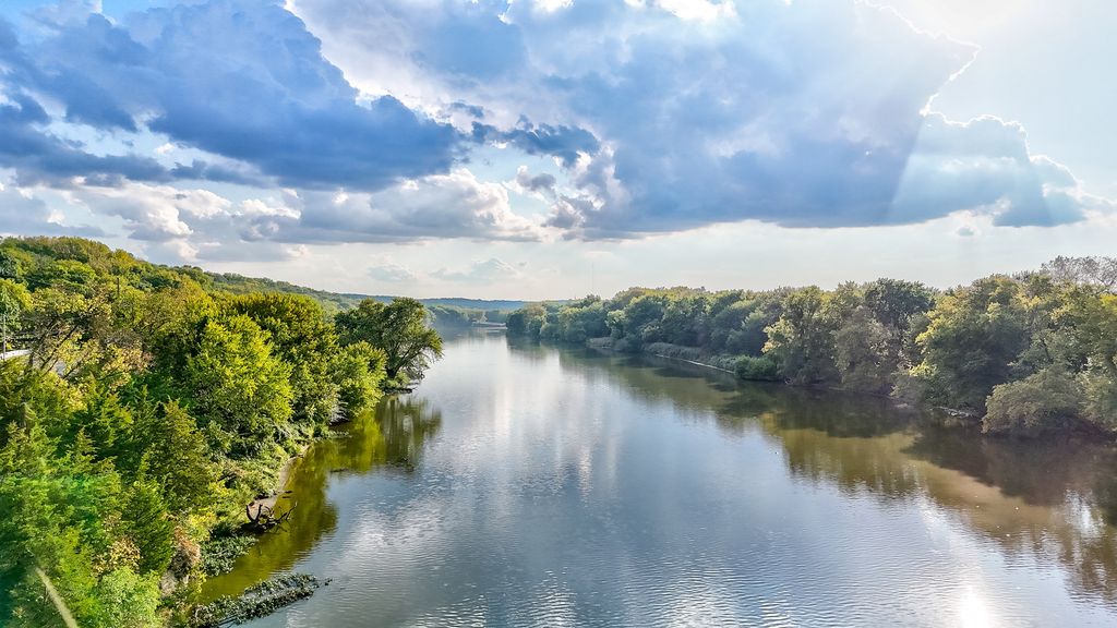 Image 38 of property listing at 1522 E State Route 71, Ottawa, IL 61350