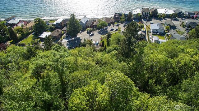 5426 Beach Drive SW, Seattle, WA 98136