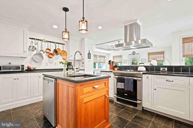 431 E MOYER RD, Pottstown, PA 19464