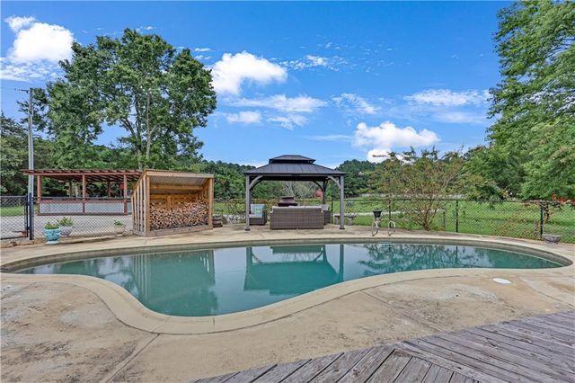 3400 N Sharon Church N Road, Loganville, GA 30052