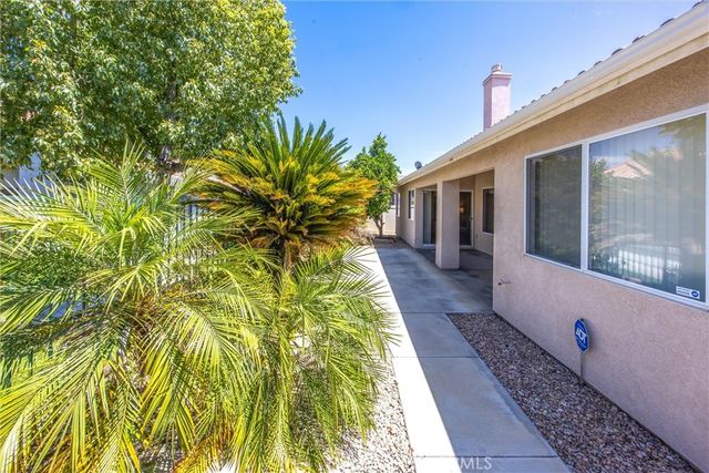 829 Rubi Ct, San Jacinto, CA 92583