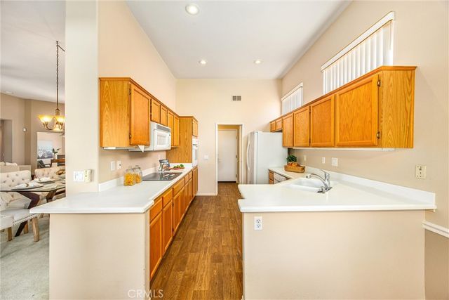 829 Rubi Ct, San Jacinto, CA 92583