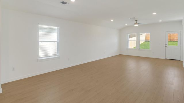 10200 Curb Strap DR, Austin, TX 78653