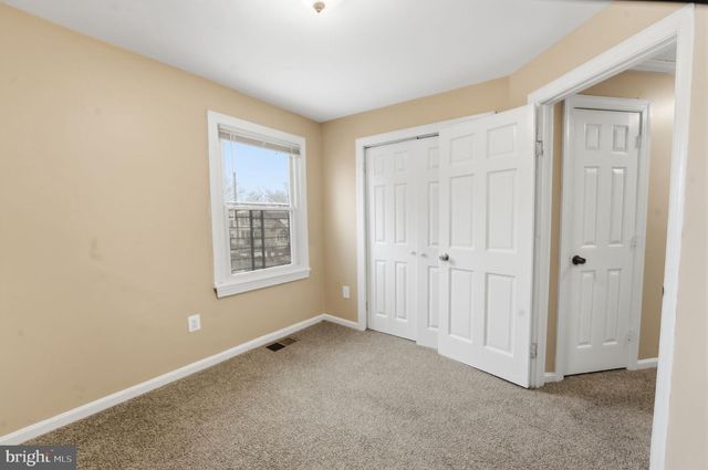 914 SAVANNAH ST SE, Washington, DC 20032
