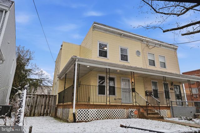 914 SAVANNAH ST SE, Washington, DC 20032