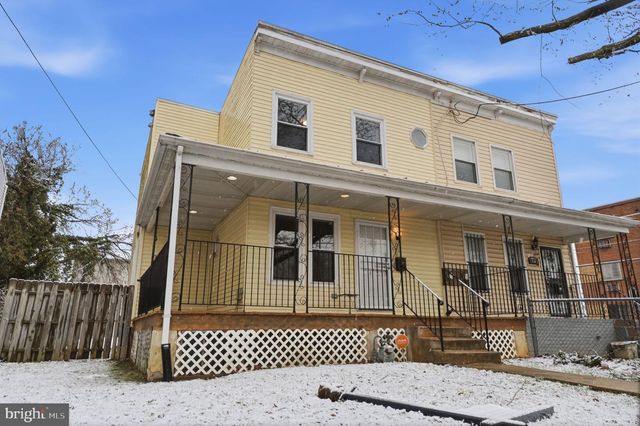 914 SAVANNAH ST SE, Washington, DC 20032
