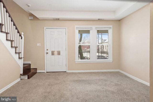914 SAVANNAH ST SE, Washington, DC 20032