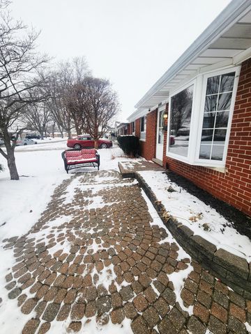 39400 Roslyn Drive, Sterling Heights City, MI 48313