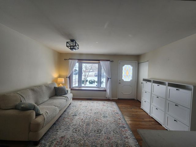 39400 Roslyn Drive, Sterling Heights City, MI 48313