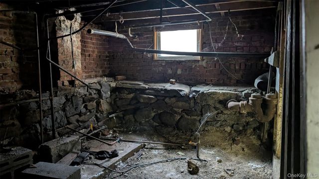 60 Grove Street, Newburgh, NY 12550