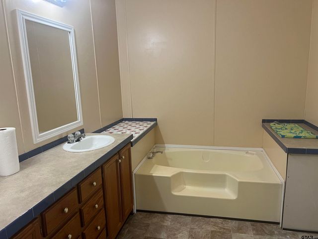 12233 CR 2128, Whitehouse, TX 75791