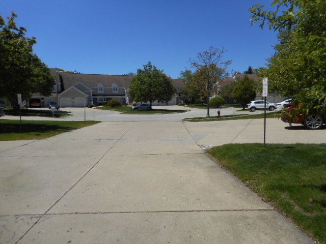 1017 Brentwood Circle, Buffalo Grove, IL 60089