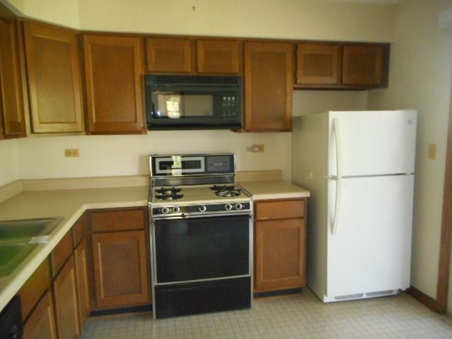 1017 Brentwood Circle, Buffalo Grove, IL 60089