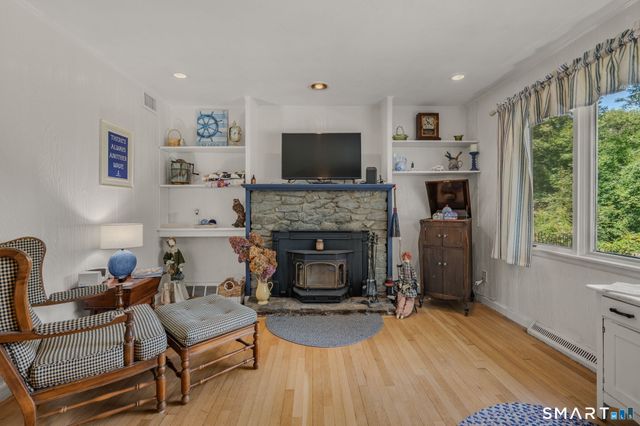 7 Harvard Terrace, Ledyard, CT 06335