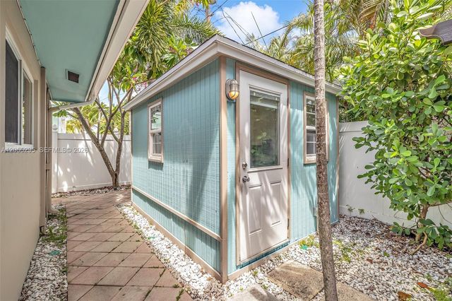 2137 NE 61st Ct, Fort Lauderdale, FL 33308