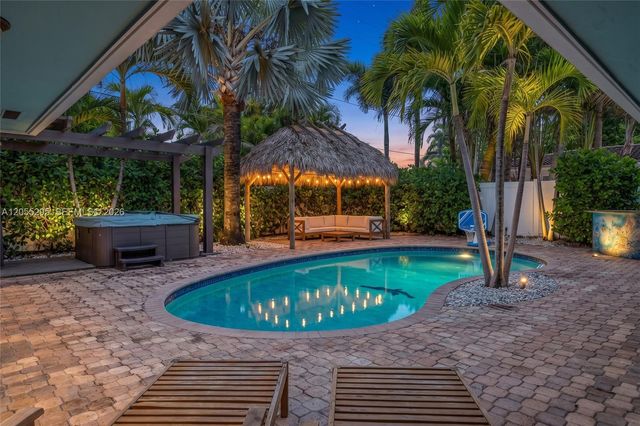 2137 NE 61st Ct, Fort Lauderdale, FL 33308