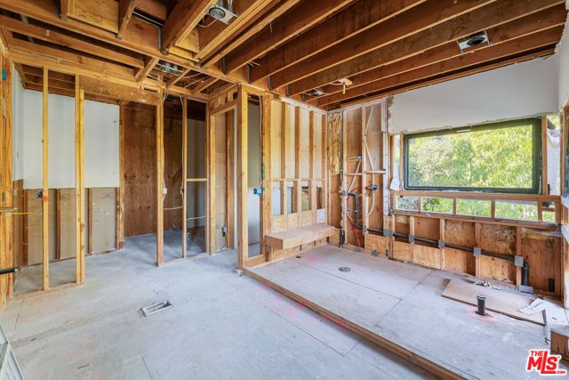 3622 Lowry Road, Los Angeles, CA 90027