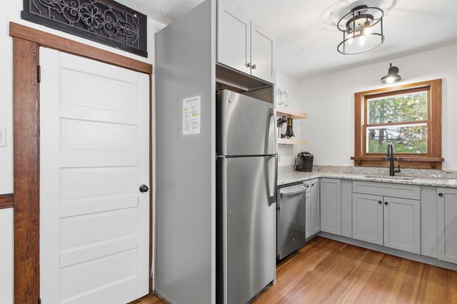 8 Andrews Avenue, Laconia, NH 03246