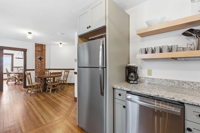 8 Andrews Avenue, Laconia, NH 03246