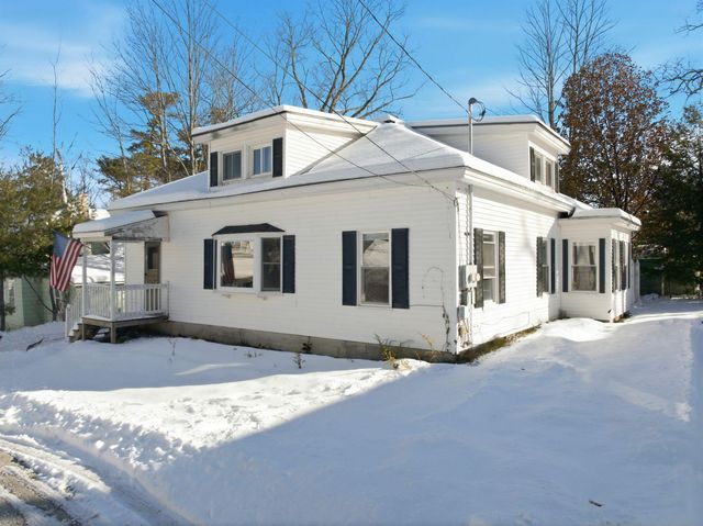 8 Andrews Avenue, Laconia, NH 03246